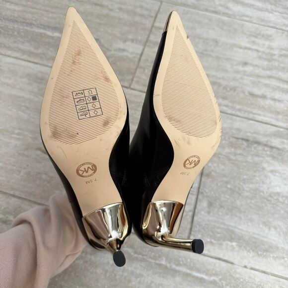 Michael Kors Kasia Leather Black Gold Pointed Toe Heeled Boots booties Sz 7.5 - Picture 6 of 7